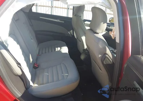 2015 Ford Fusion S z USA, uszkodzony, nr VIN 3FA6P0G73FR178136